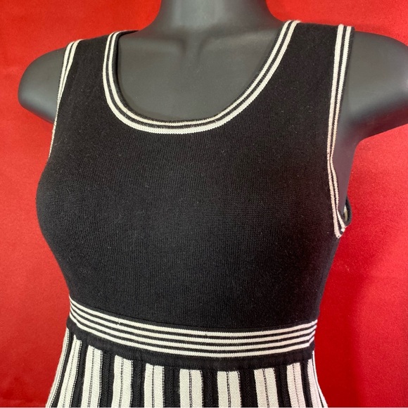 Max Studio Black and White Striped Y2K Sweater Dress - Picture 3 of 9
